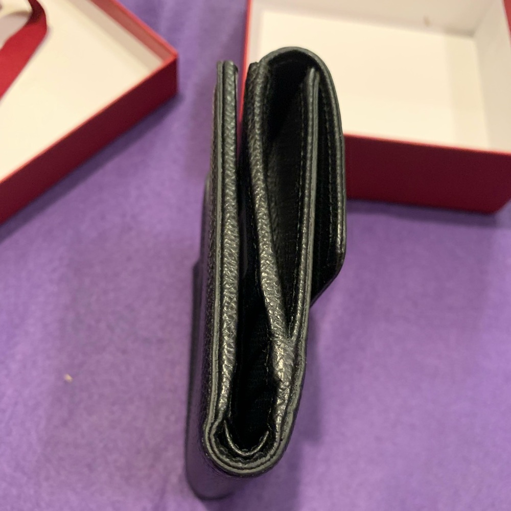 Salvatore Ferragamo Black Leather Vara Bow Wallet with Gold Accent - Picture 12 of 13